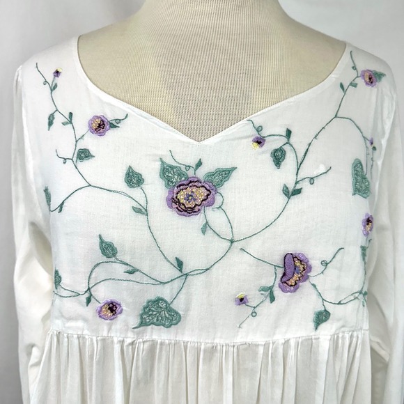 APRIL CORNELL Vintage White 100% Cotton Nightgown Dress Long Sleeve Floral Sz M - Picture 2 of 9